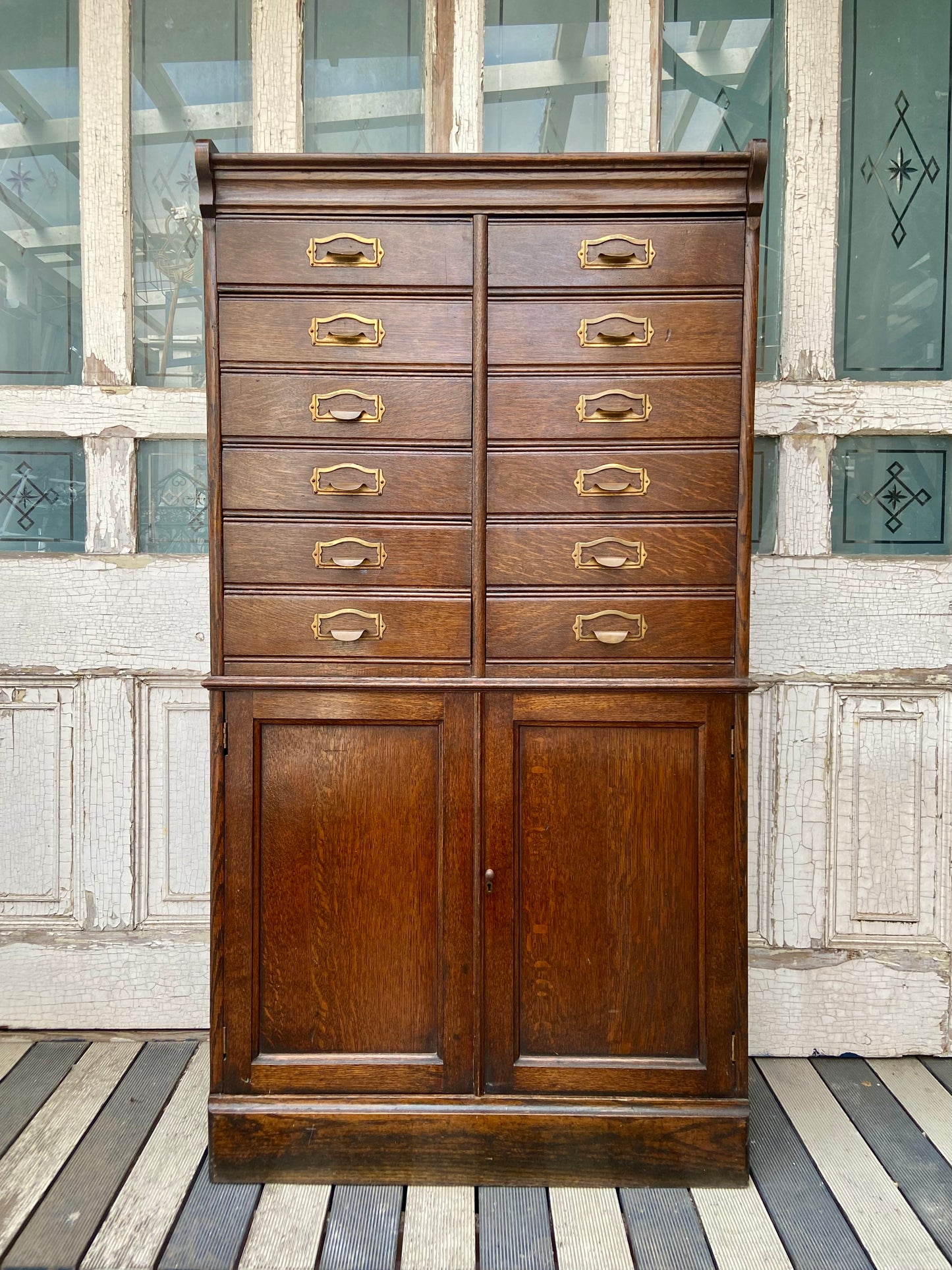 ドロワーキャビネット