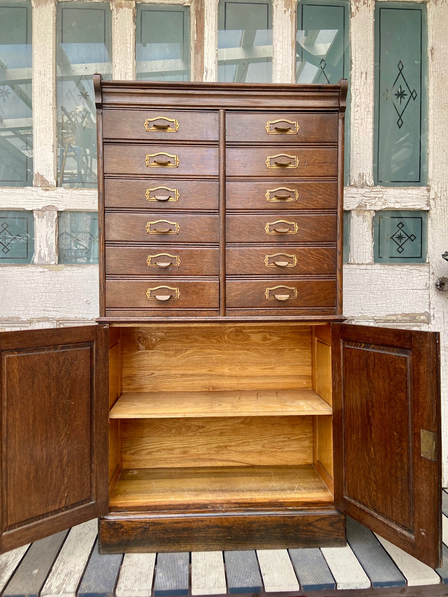 ドロワーキャビネット