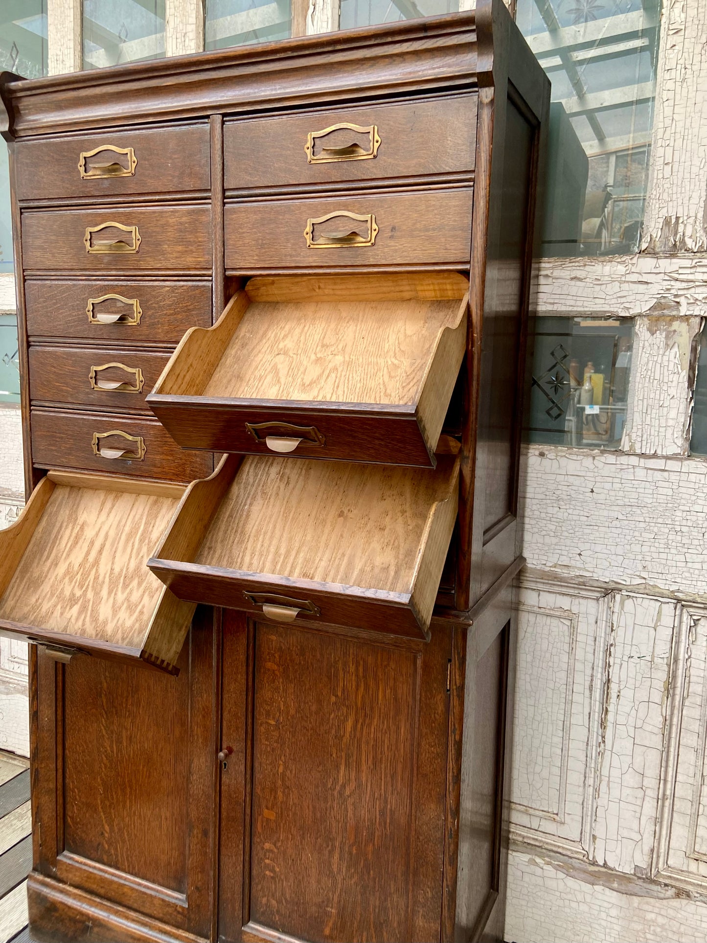 ドロワーキャビネット