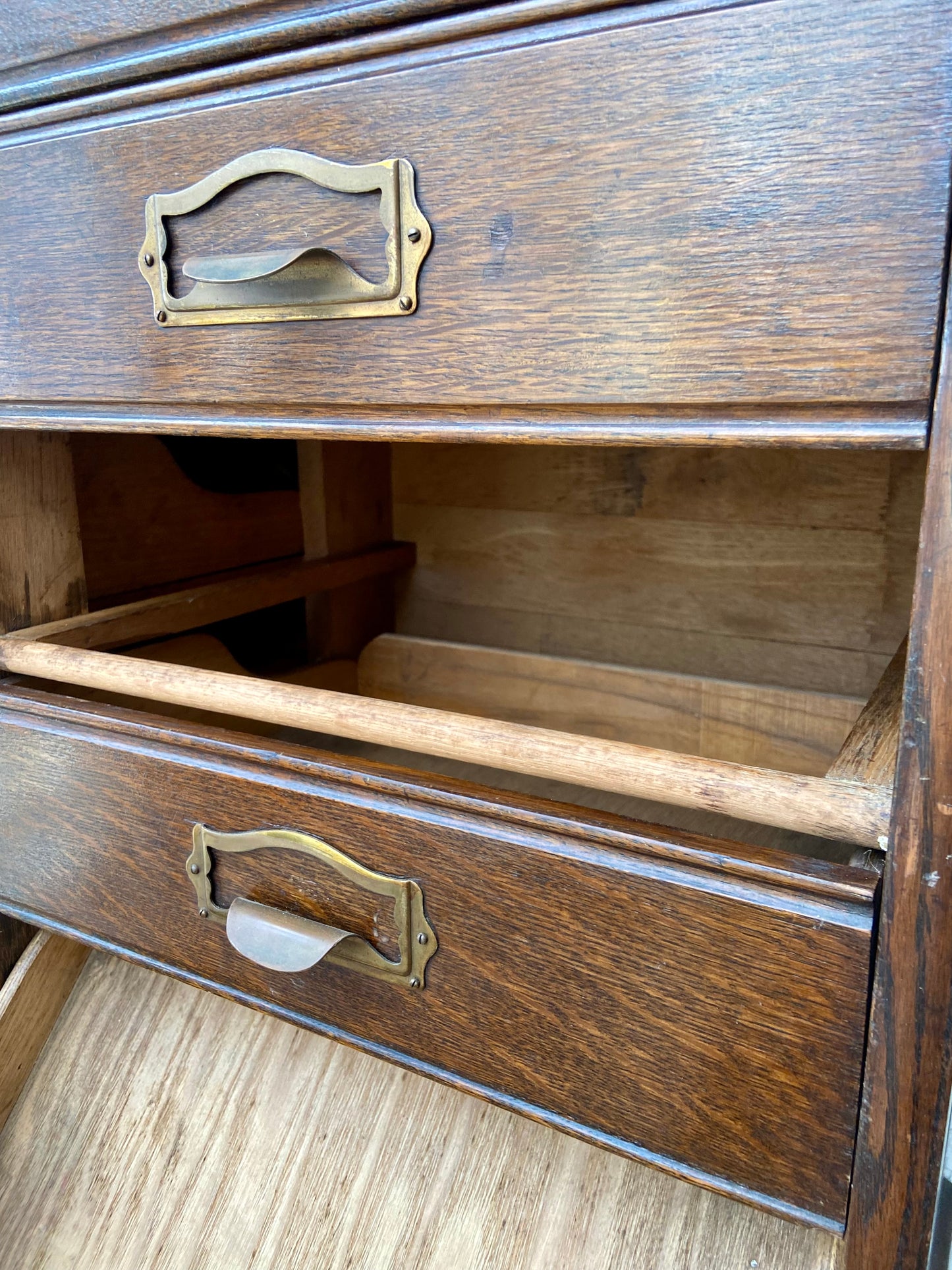 ドロワーキャビネット