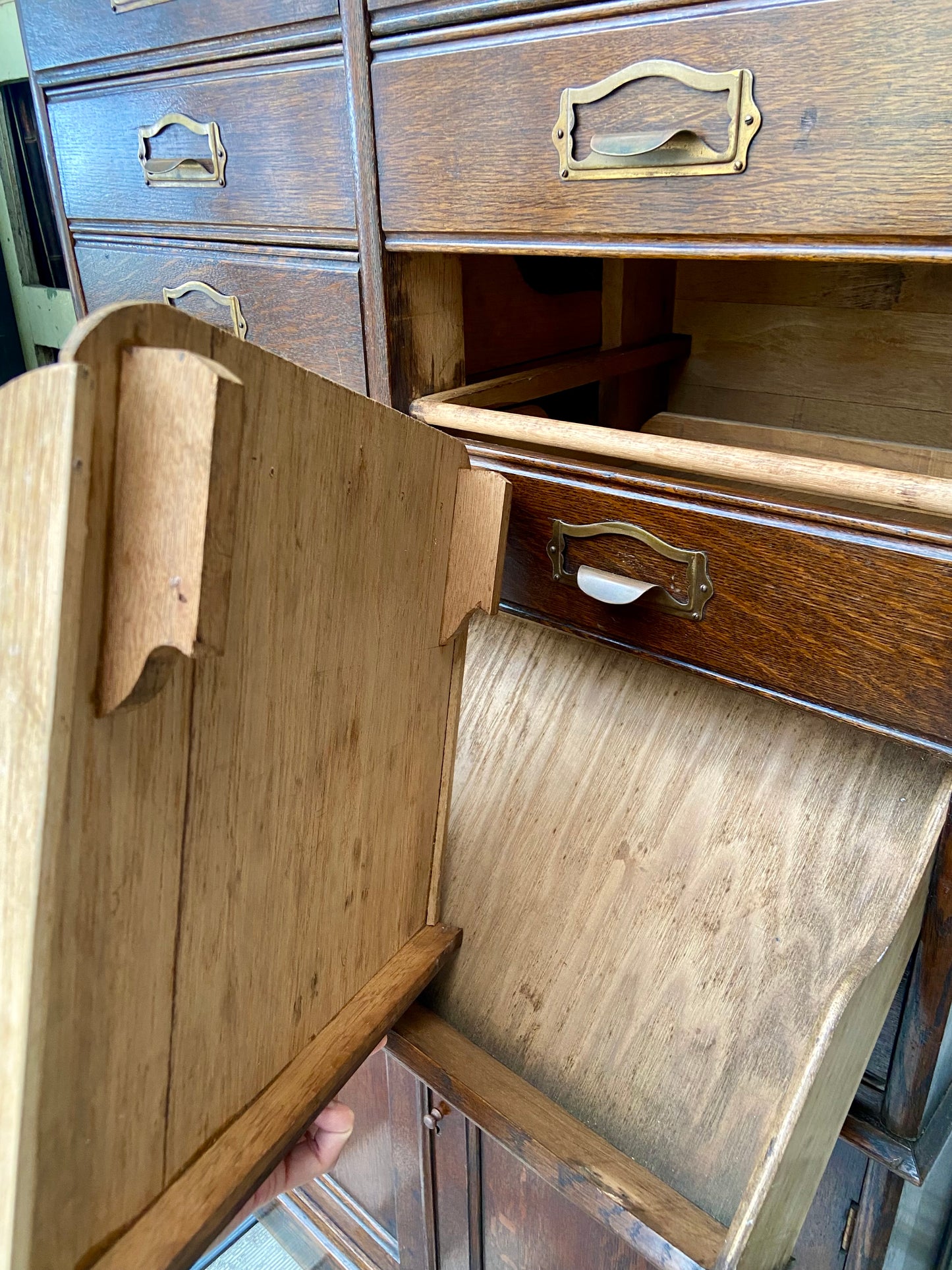 ドロワーキャビネット