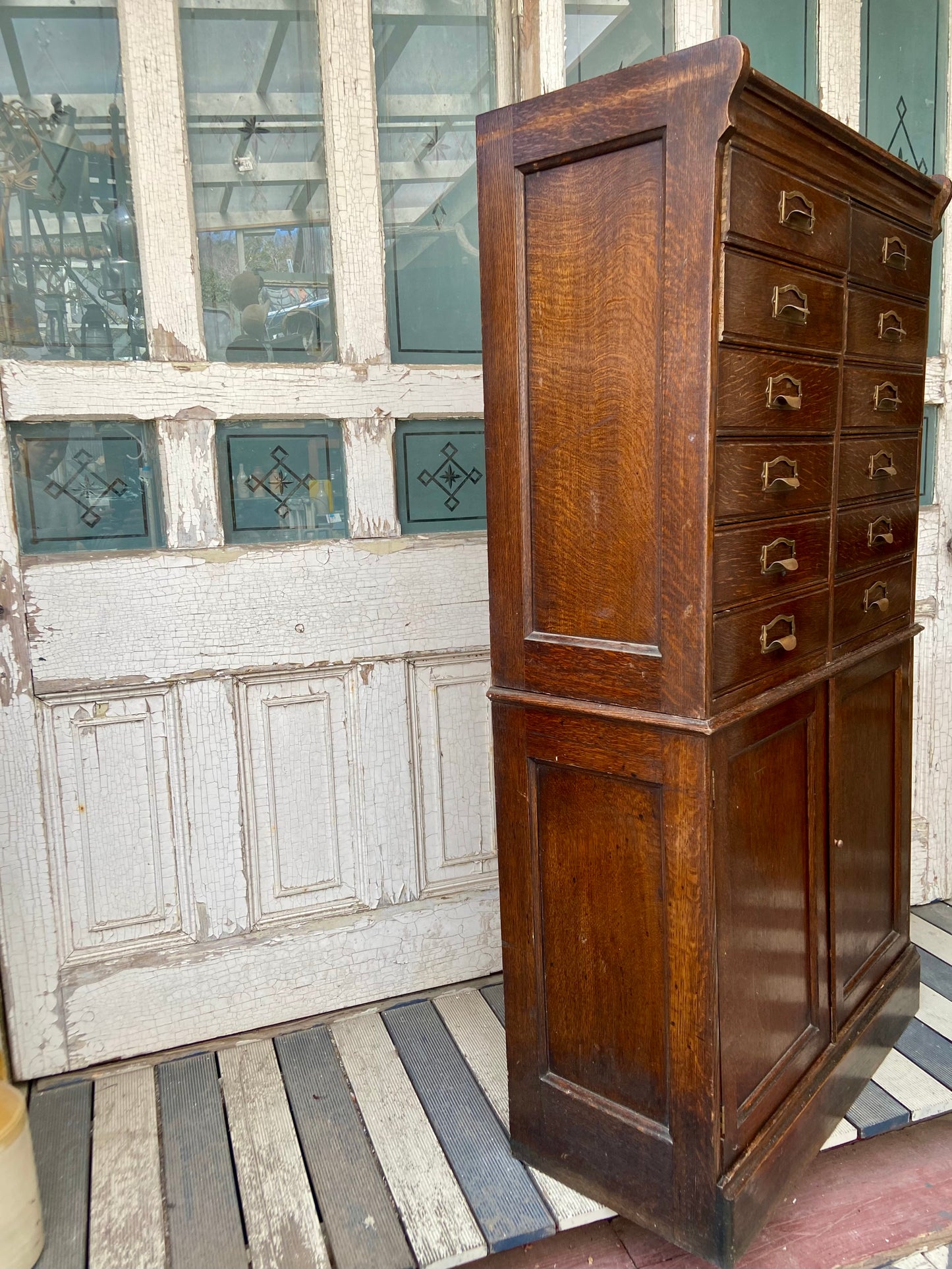 ドロワーキャビネット