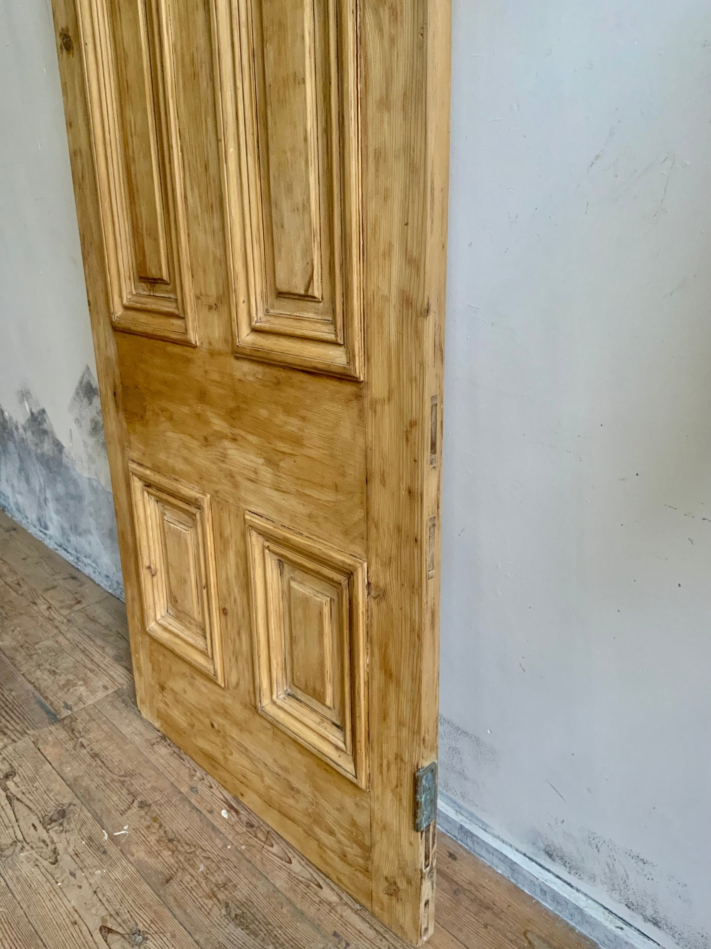 オールドパインドア