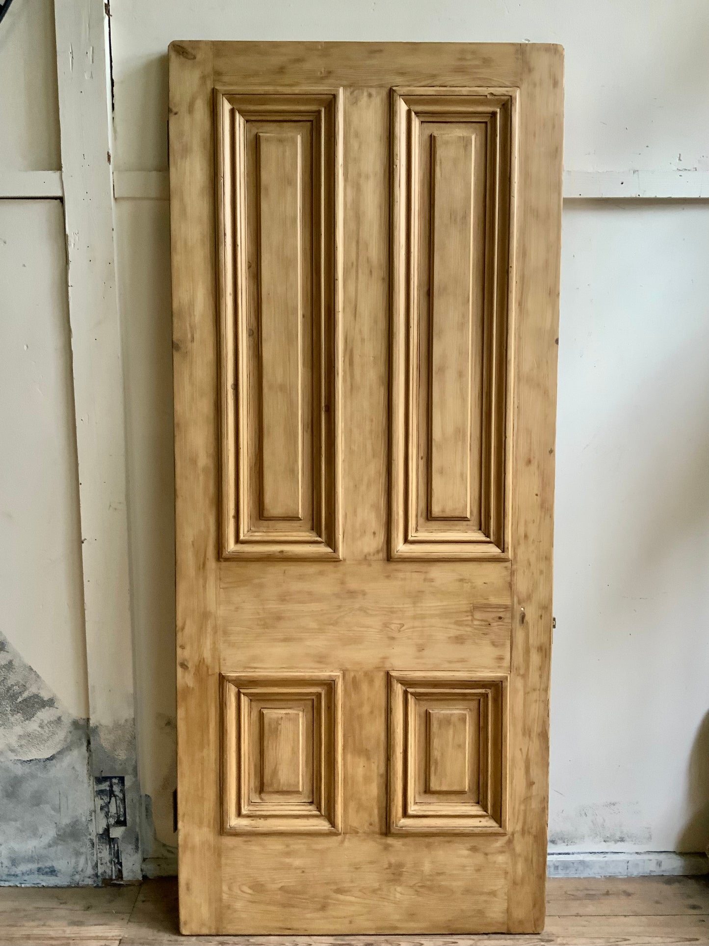 オールドパインドア