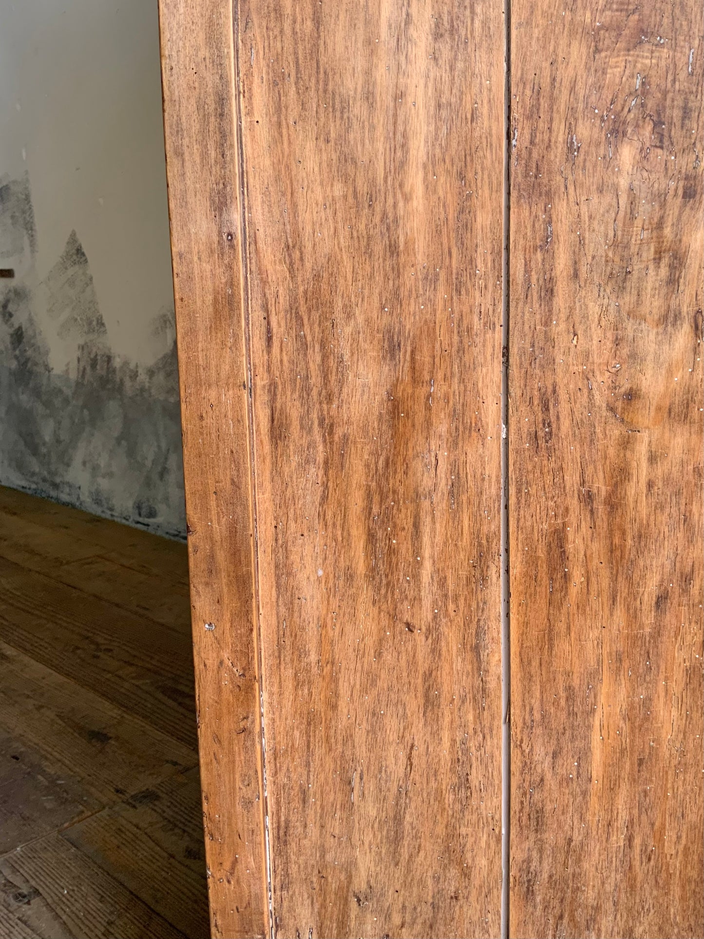 オールドパインガラスキャビネット