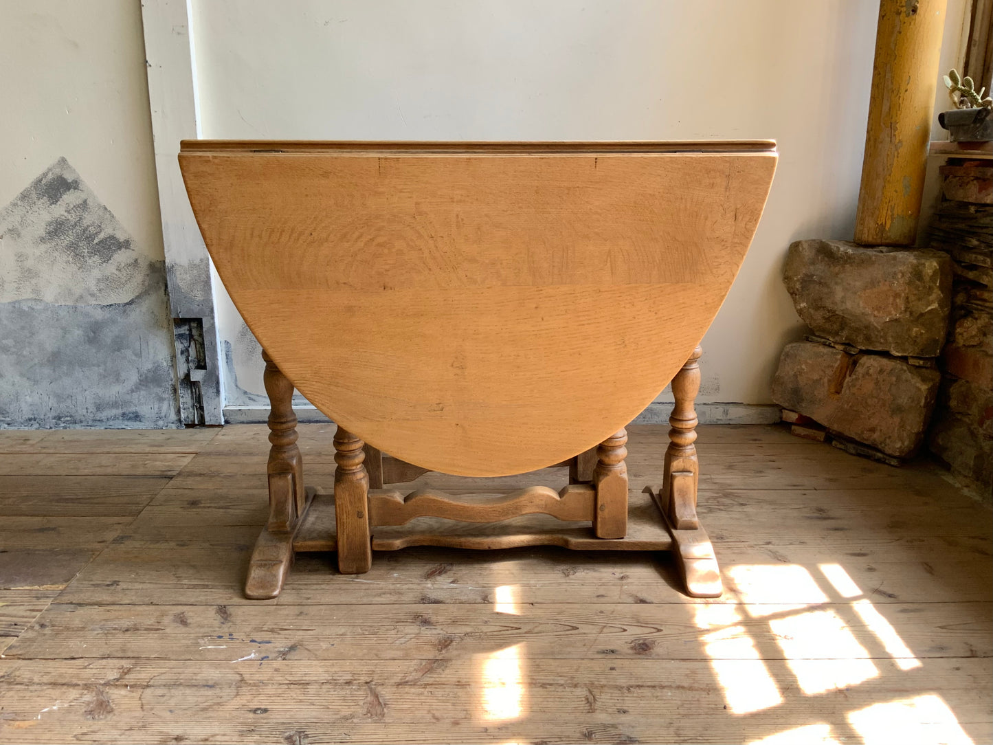 ゲートレッグテーブル