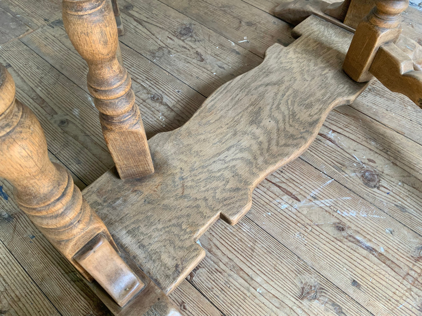 ゲートレッグテーブル