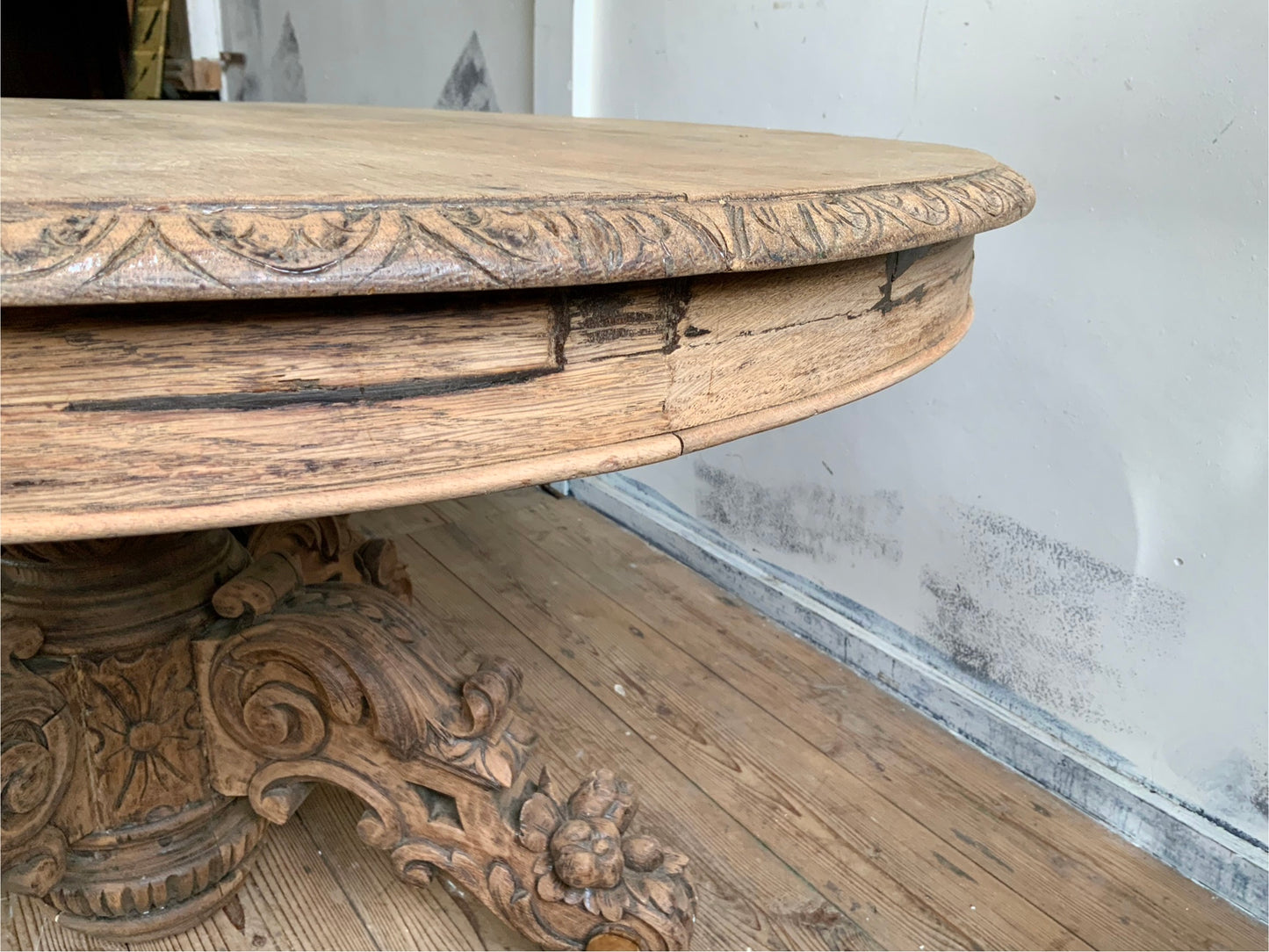 オーバルテーブル