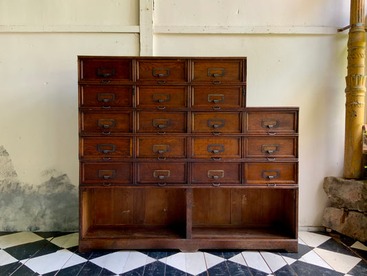 ファイリングキャビネット   by stolzenberg