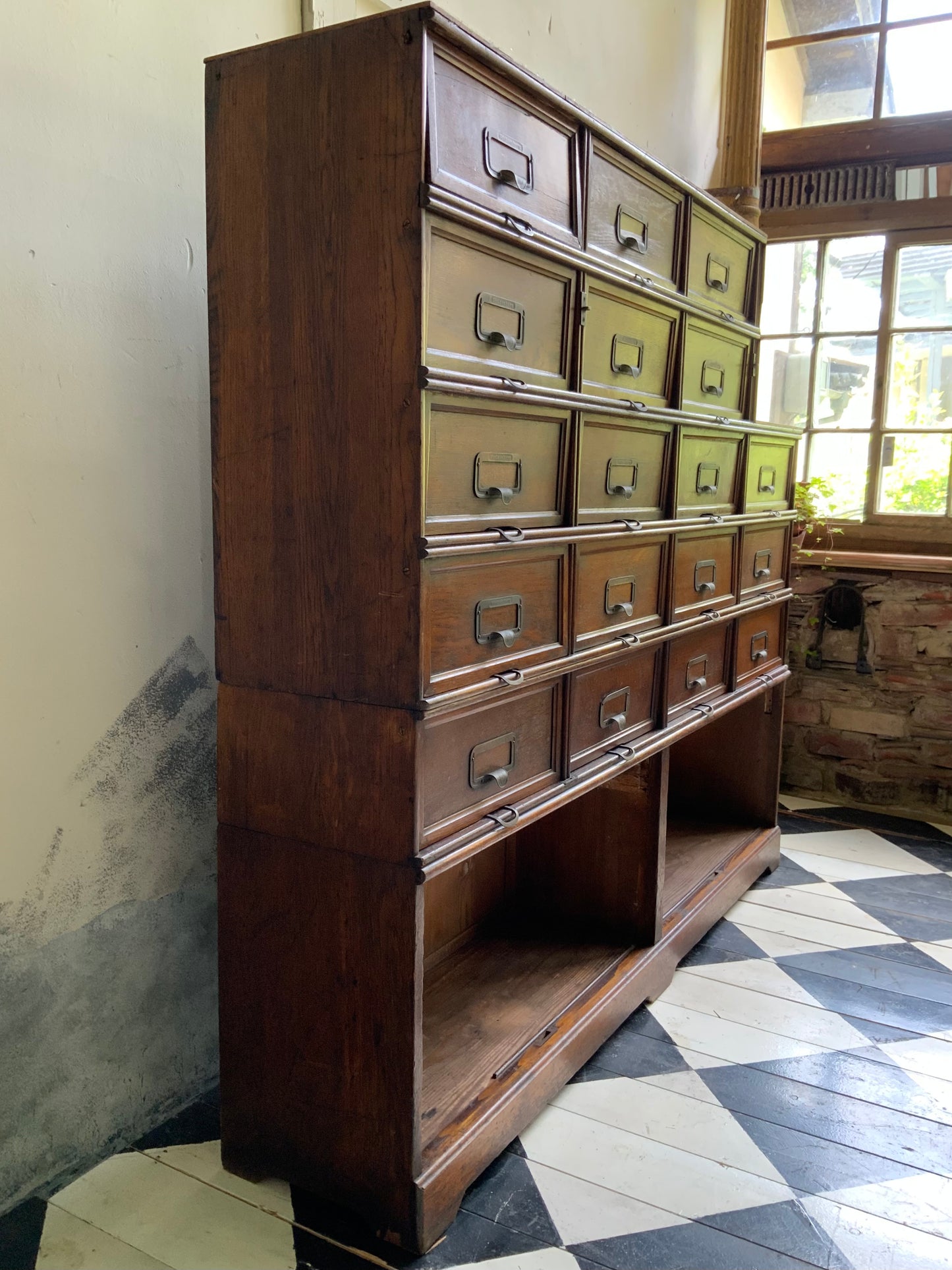 ファイリングキャビネット   by stolzenberg