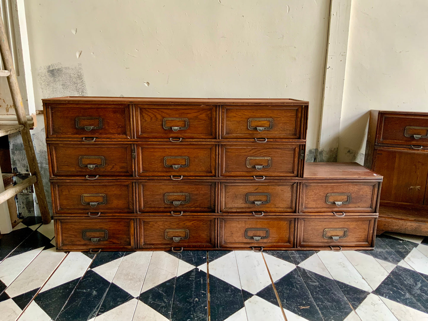 ファイリングキャビネット   by stolzenberg