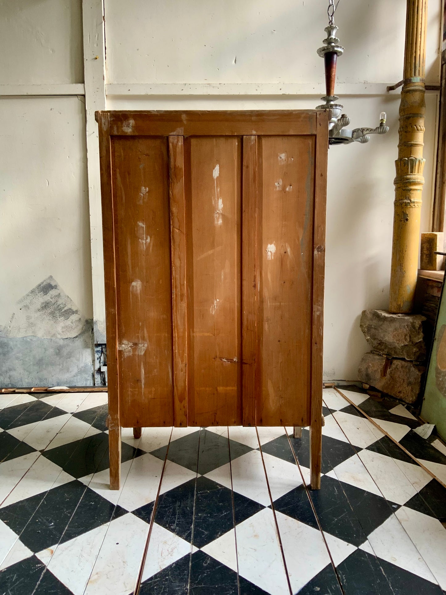 ガラスキャビネット